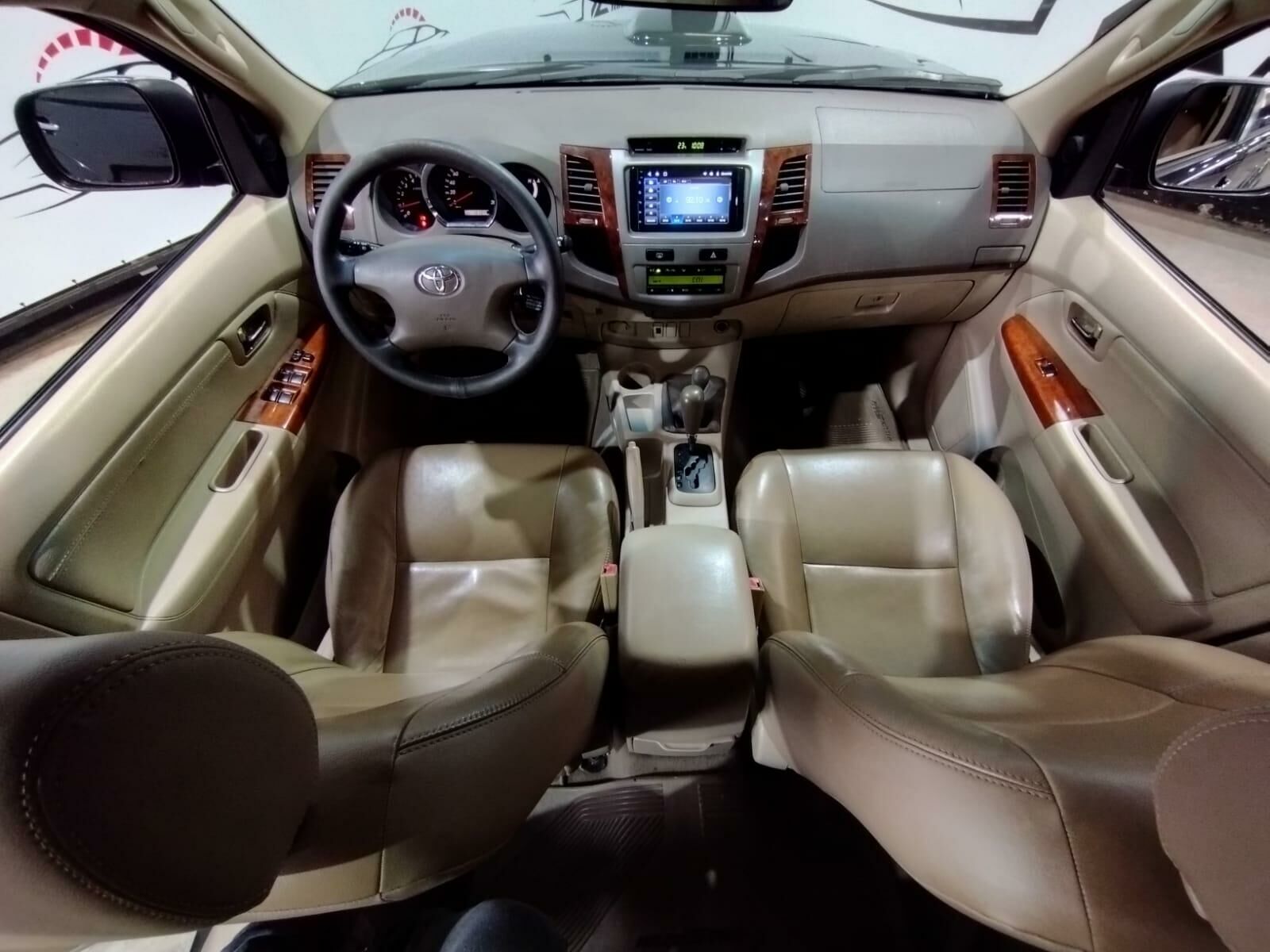 Imagem do veículo  TOYOTA HILUX SW4
